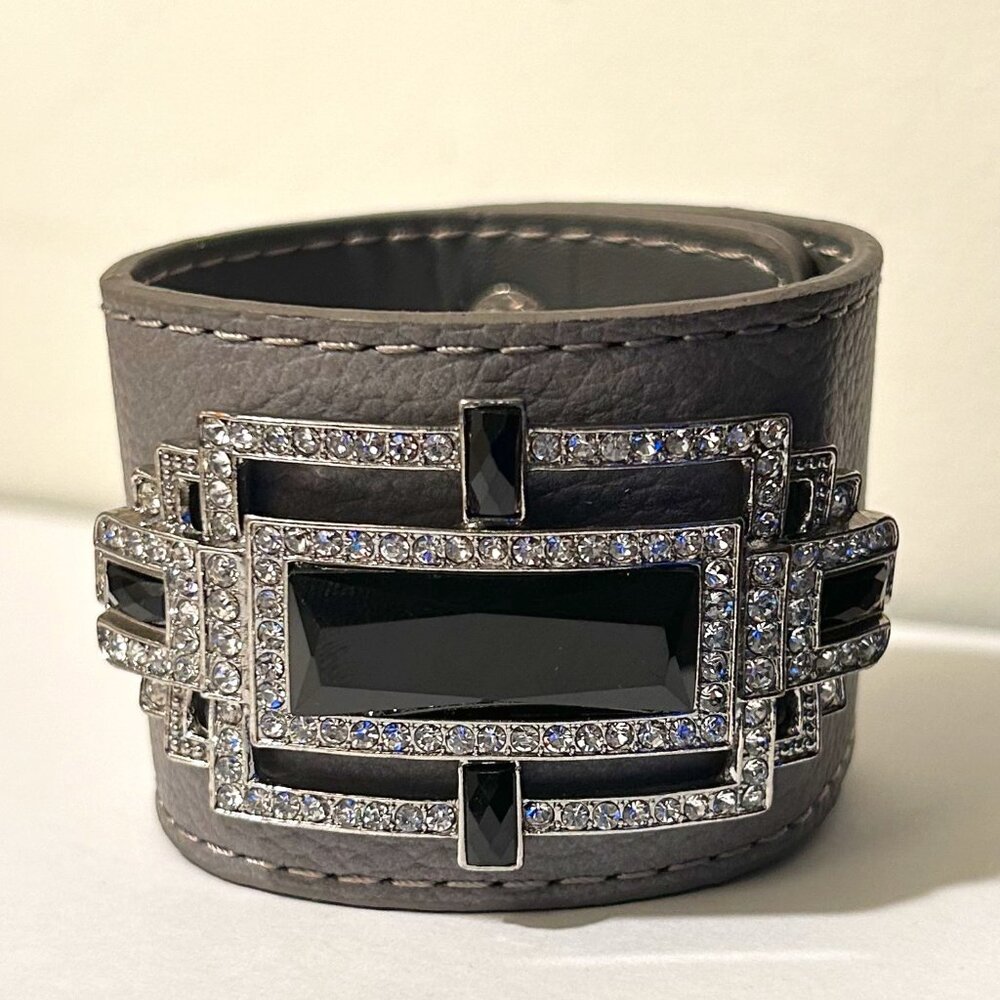 PLUMA ITALIA Gray Leather with Black Stone and Crystal  Cuff Bracelet